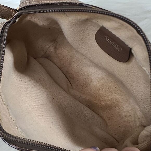 💯Authentic Gucci Crossbody Bag w/ Cherryline🍀 - Picture 10 of 16
